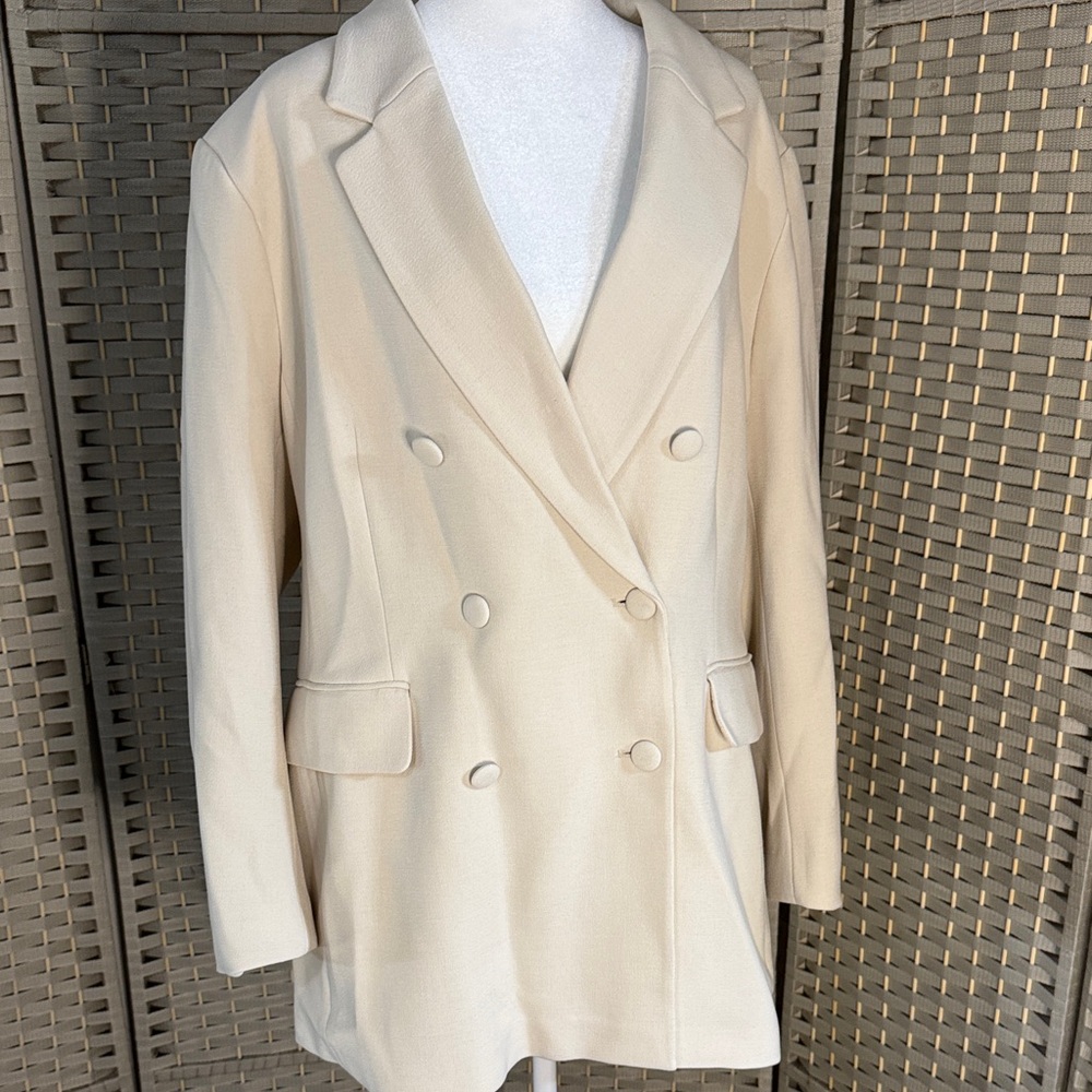 H&M Elegant Cream Blazer